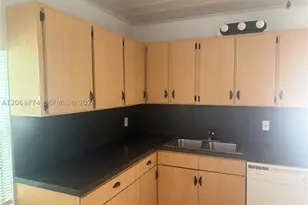 429 49th, West Palm Beach, FL 33407 - Photo 6
