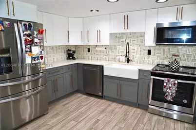 541 NW 98th, Plantation, FL 33324 - Photo 4