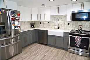 541 NW 98th, Plantation, FL 33324 - Photo 4
