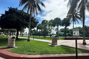 1750 N Bayshore, Miami, FL 33132 - Photo 20
