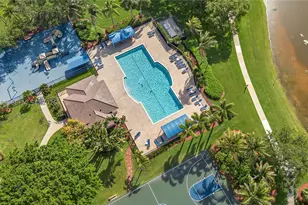 885 Tanglewood, Weston, FL 33327 - Photo 16