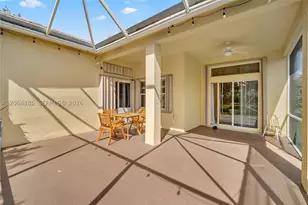 885 Tanglewood, Weston, FL 33327 - Photo 24