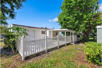 1583 NE 152nd, North Miami Beach, FL 33162 - Photo 28