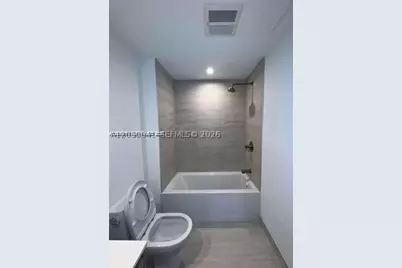 77 SE 5th #1704, Miami, FL 33131 - Photo 10