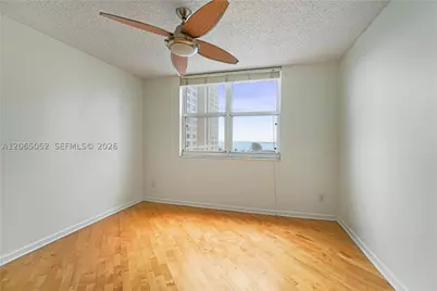 770 Claughton Island #808, Miami, FL 33131 - Photo 6
