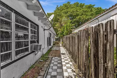 1943 Rodman, Hollywood, FL 33020 - Photo 4