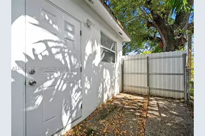 4840 SW 5th, Miami, FL 33134 - Photo 38
