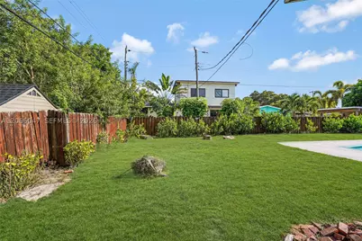 912 NE 9th, Pompano Beach, FL 33060 - Photo 18