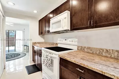 2999 Lakewood, Hollywood, FL 33021 - Photo 6