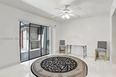 2999 Lakewood, Hollywood, FL 33021 - Photo 4