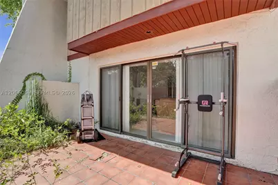 2999 Lakewood, Hollywood, FL 33021 - Photo 32