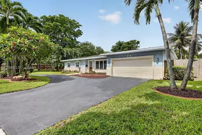 801 Ixora, Plantation, FL 33317 - Photo 4