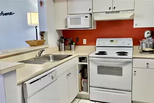 5085 NW 7th, Miami, FL 33126 - Photo 8