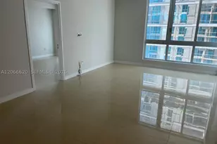 300 S Biscayne, Miami, FL 33131 - Photo 2