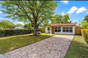 1482 NE 175th, North Miami Beach, FL 33162 - Photo 1