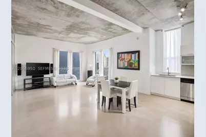 234 NE 3rd #1007, Miami, FL 33132 - Photo 2