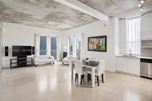 234 NE 3rd, Miami, FL 33132 - Photo 2