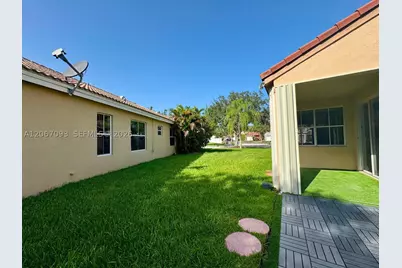 825 Falling Water, Weston, FL 33326 - Photo 18