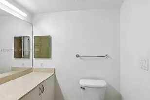 1750 N Bayshore, Miami, FL 33132 - Photo 20
