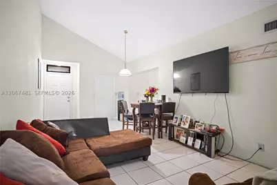 213 Lake Pointe #203, Oakland Park, FL 33309 - Photo 8