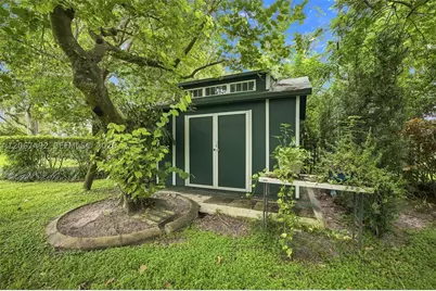 3829 Gulfstream, Davie, FL 33328 - Photo 48