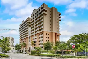 2425 SW 27th, Miami, FL 33145 - Photo 2