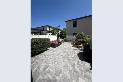 3382 W 112th, Hialeah, FL 33018 - Photo 4