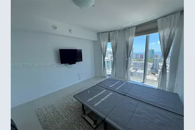 185 SW 7th #4010, Miami, FL 33130 - Photo 8