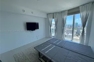 185 SW 7th, Miami, FL 33130 - Photo 8