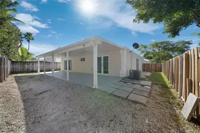 9826 SW 222nd, Cutler Bay, FL 33190 - Photo 2
