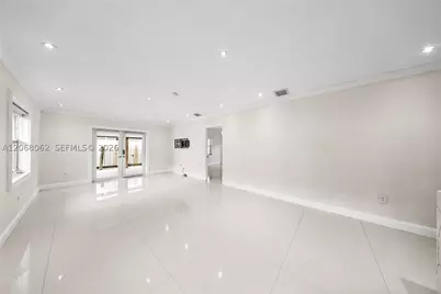 10033 NW 126th, Hialeah Gardens, FL 33018 - Photo 14