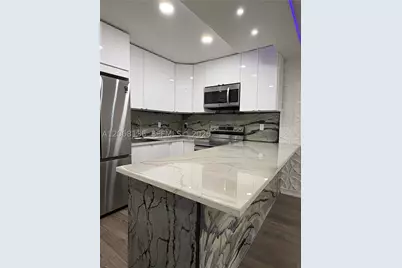 1520 McKinley #108E, Hollywood, FL 33020 - Photo 10