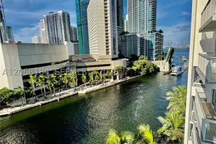31 SE 5th, Miami, FL 33131 - Photo 12