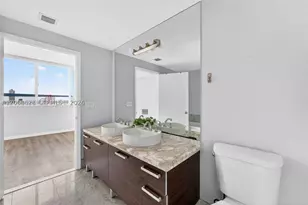 244 Biscayne, Miami, FL 33132 - Photo 10