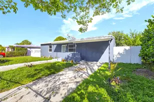 1854 Lauderdale Manor, Fort Lauderdale, FL 33311 - Photo 2
