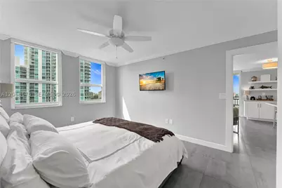 90 Alton #1102, Miami Beach, FL 33139 - Photo 12