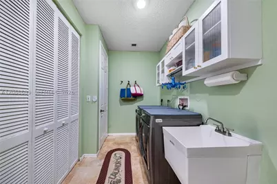 10660 SW 44th, Davie, FL 33328 - Photo 44