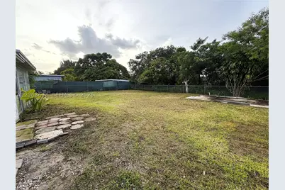 11935 SW 37th, Miami, FL 33175 - Photo 12