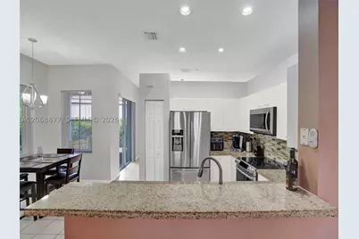 938 Bluewood, Weston, FL 33327 - Photo 22