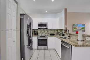 938 Bluewood, Weston, FL 33327 - Photo 30