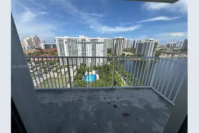 2801 NE 183rd #1914W, Aventura, FL 33160 - Photo 2