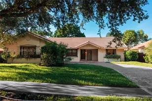 15821 Huntridge, Davie, FL 33331 - Photo 1