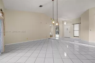 15821 Huntridge, Davie, FL 33331 - Photo 10