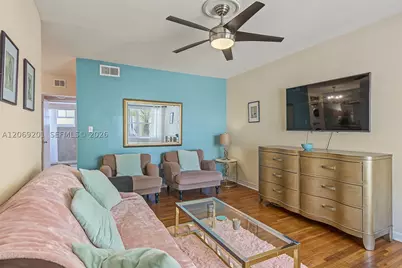 915 8th #102, Miami Beach, FL 33139 - Photo 2