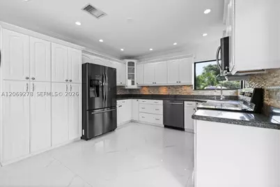 406 Lawn Acres, Hollywood, FL 33023 - Photo 10