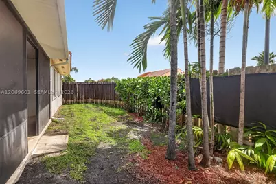 18847 NW 83rd, Hialeah, FL 33015 - Photo 40