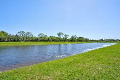 4390 SW 122nd, Davie, FL 33330 - Photo 10