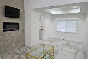 387 NW 107th, Pembroke Pines, FL 33026 - Photo 6