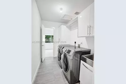 19231 NE 22nd, Miami, FL 33180 - Photo 14