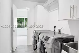 19231 NE 22nd, Miami, FL 33180 - Photo 14